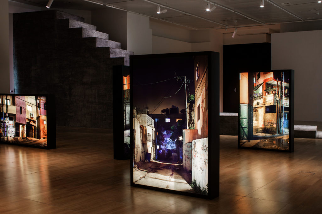 Lightbox artigianale con fotografia fine art autoportante