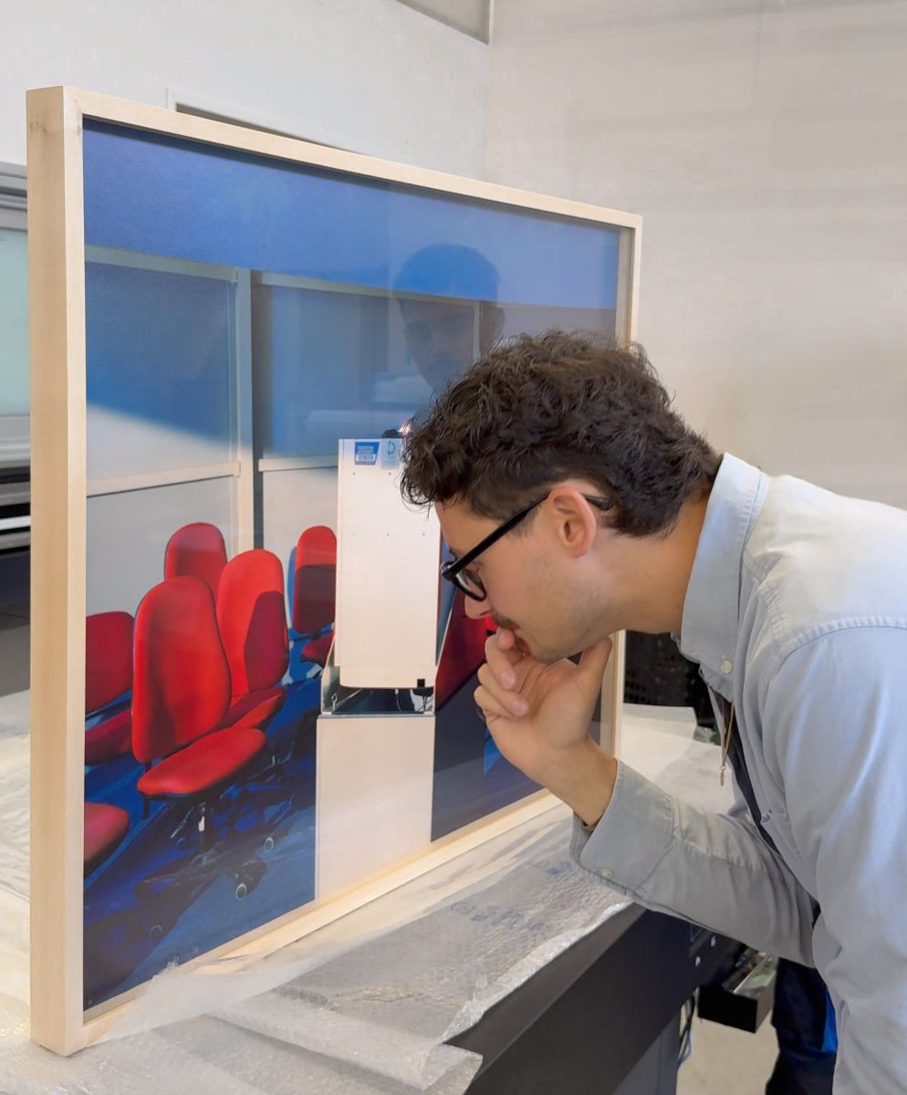 Una fotografia rifinita con cornice artigianale su misura e dotata di un vetro anti riflesso museale con filtro polarizzatore e UV CUT