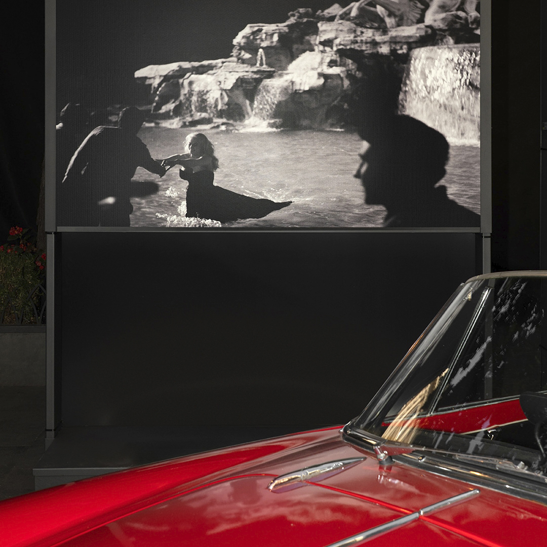 Stampa diretta uv per pannelli fotografici da esterno in dibond con struttura auto portante a noleggio